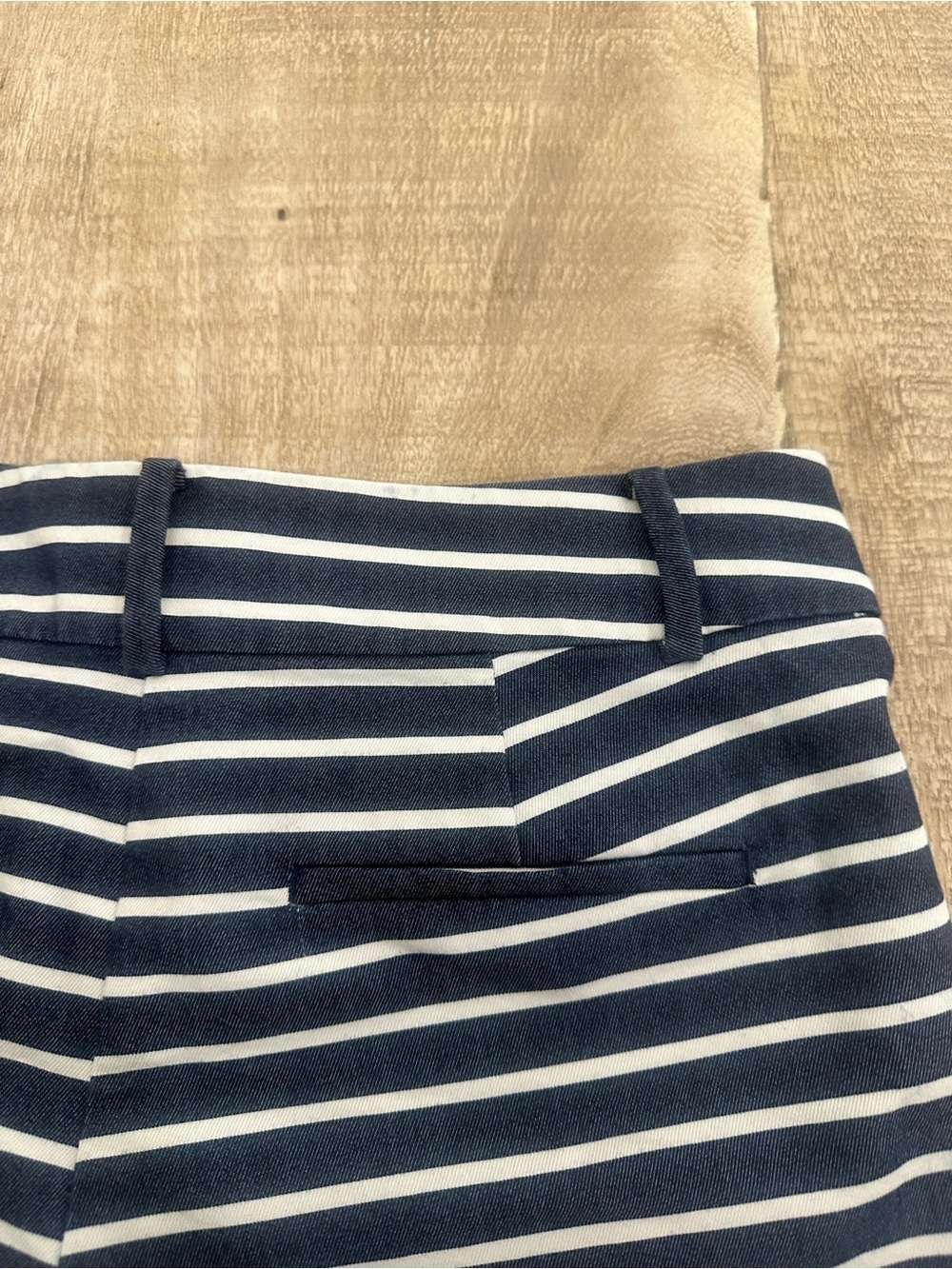 Ann Taylor LOFT Riviera Striped Shorts | Size 2 | Navy Resort Classic - Picture 11 of 16